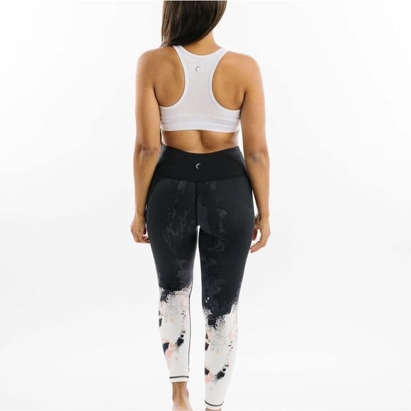 Zyia Black Watercolor Ombre Summit Hi-Rise 7/8 Leggings Sz.16-18 NWT - Picture 2 of 11